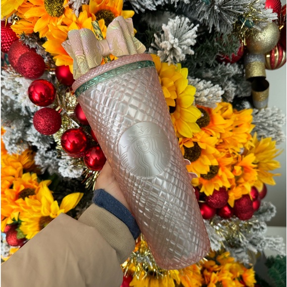 SOLD🌷STARBUCKS 2023 summer jeweled pearl pink tumbler ✨ - Picture 6 of 15